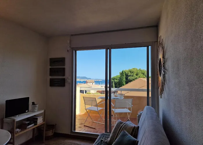 Studio Coeur De Ville, Proche Des Plages, Vue Mer